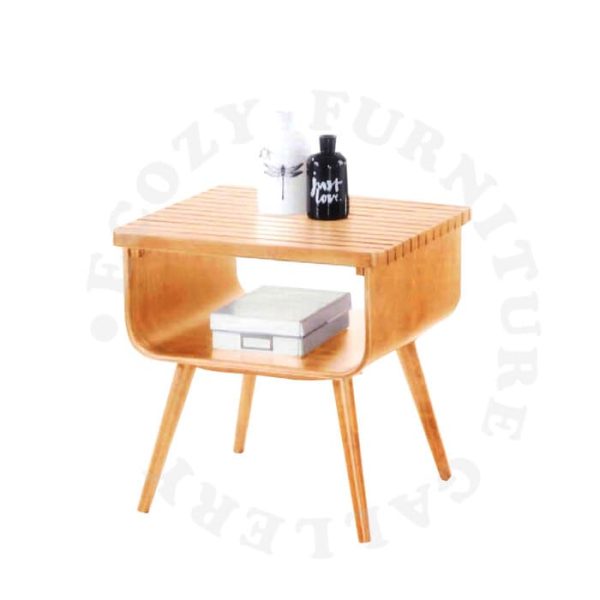 Natural Colour Wooden Side / End Table catering for Living Room or Bedroom