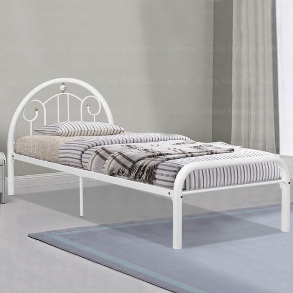 Elegant White Metal Bedframe fits for any bedroom styles