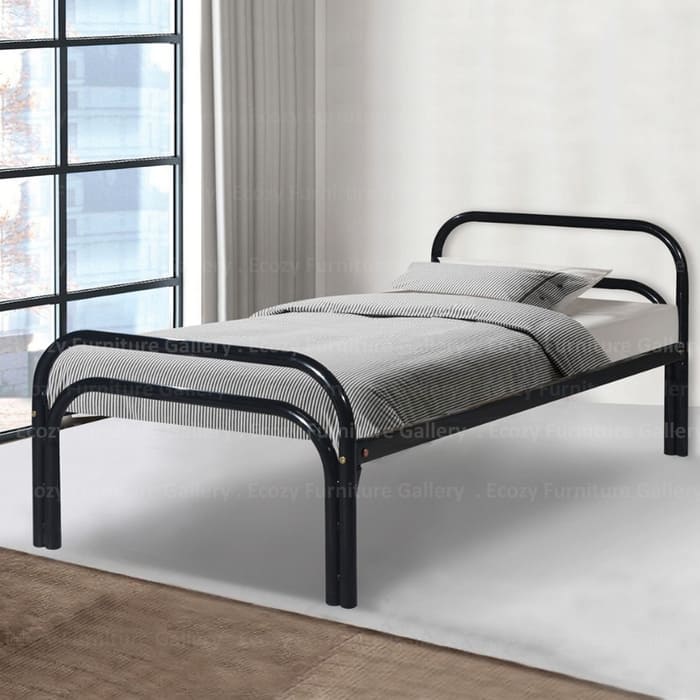 Elegant black Metal Bedframe fits for any bedroom styles